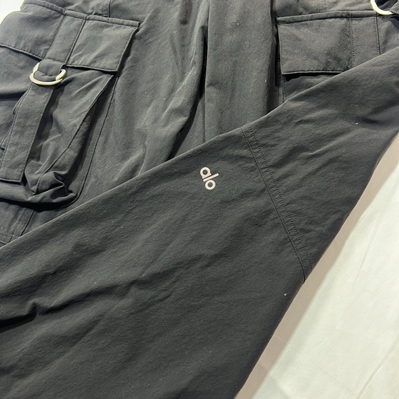 Alo black cargo pants (see measurements) - Picture 2 of 14